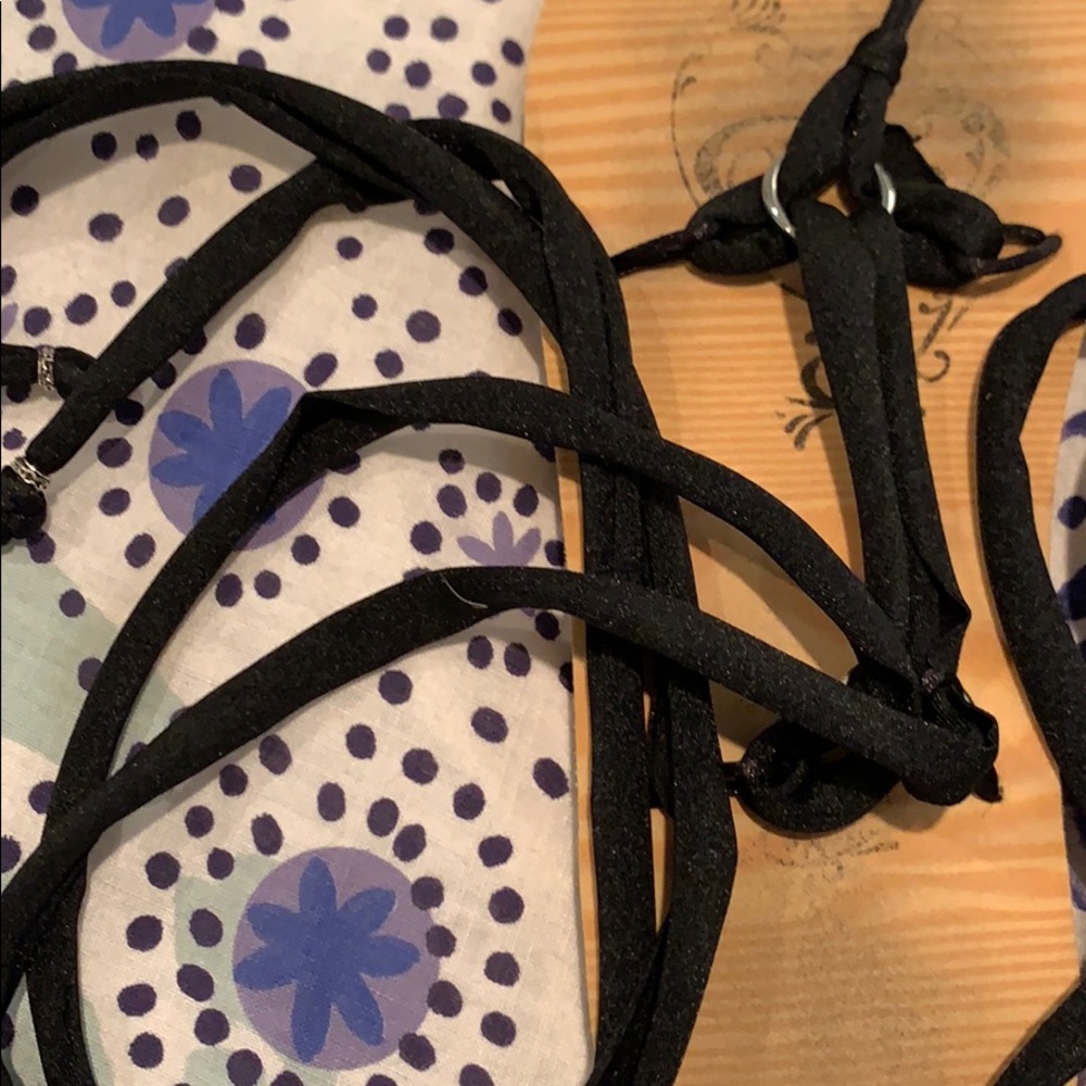Sandals! - Picture 2 of 4